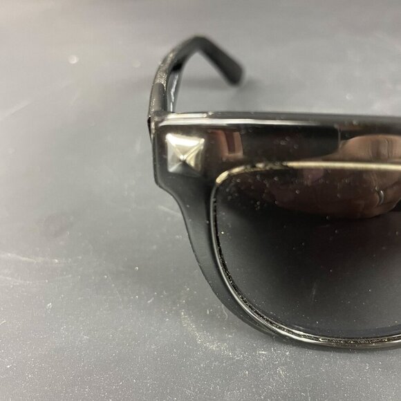 Valentino Gradient Oversize Black Acetate Sunglasses Silver Tone Rockstuds V724S - Picture 2 of 11